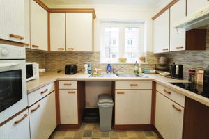 KITCHEN- click for photo gallery